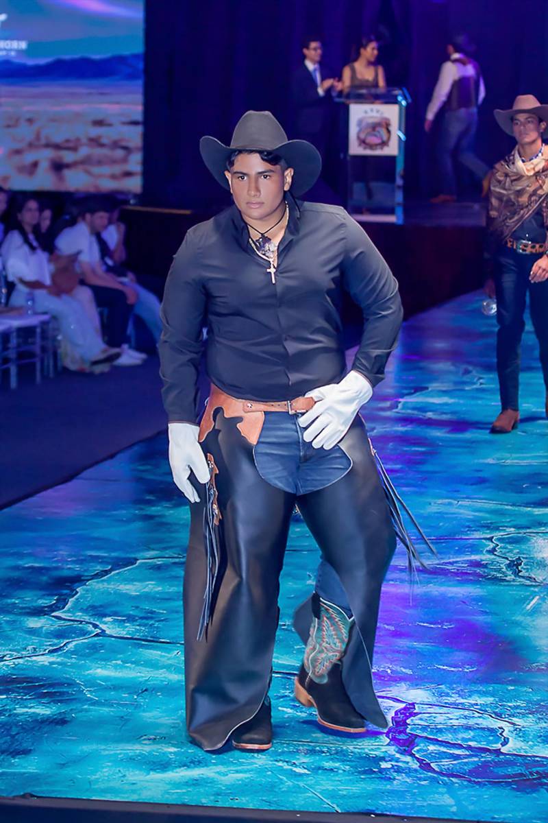 Senior Fashion Show 2026 de la Escuela Internacional Sampedrana, parte 3