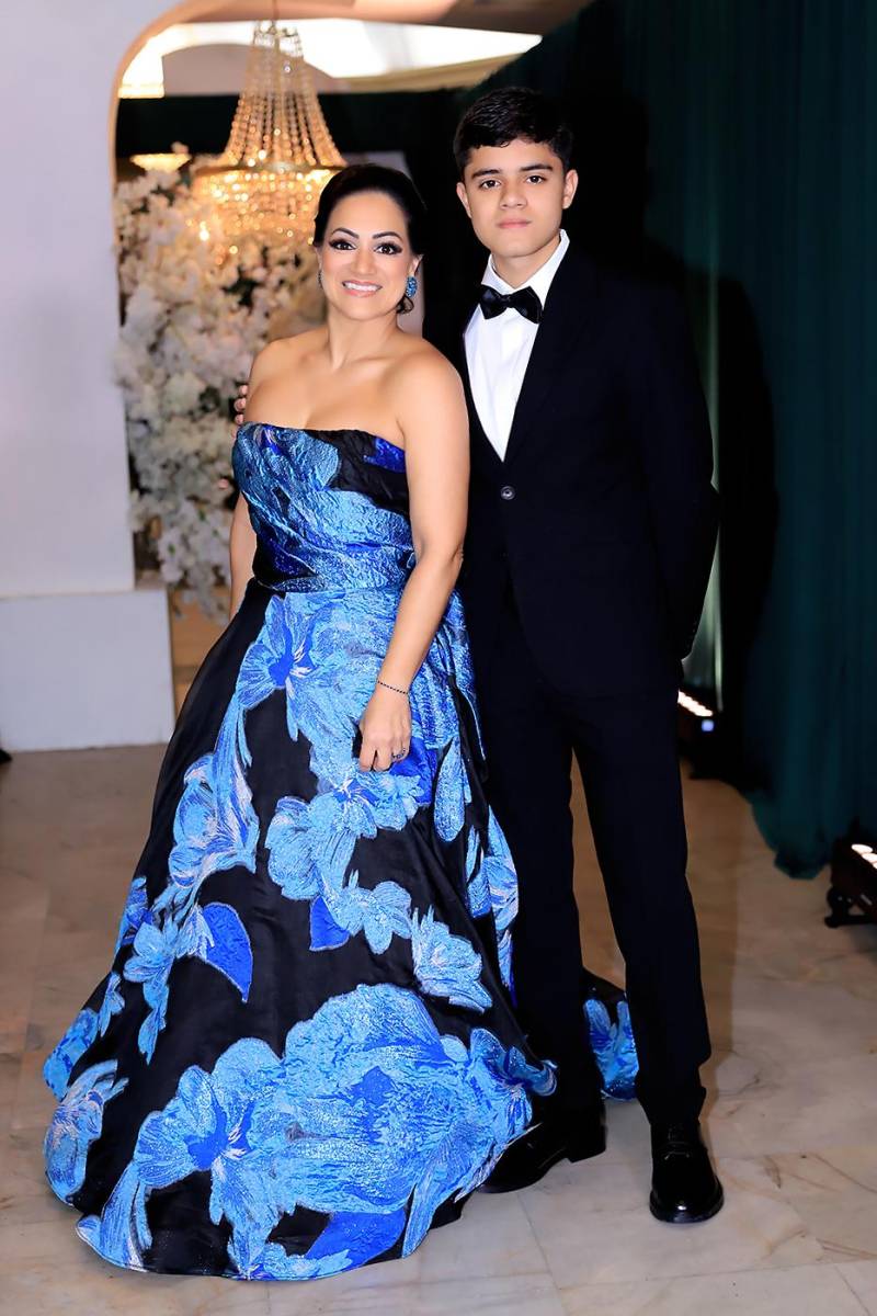 Fiesta de la prom 2025 de la Academia Los Pinares