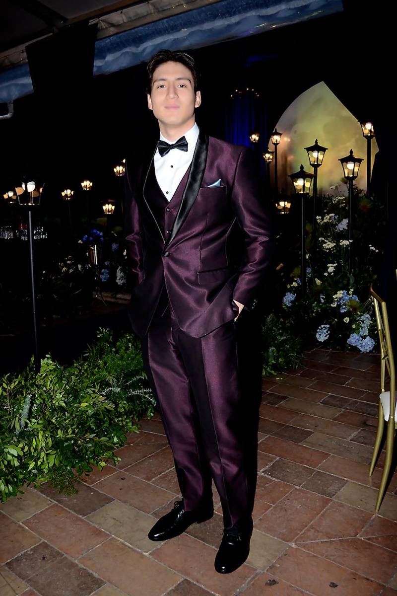 Adrián Reyes.