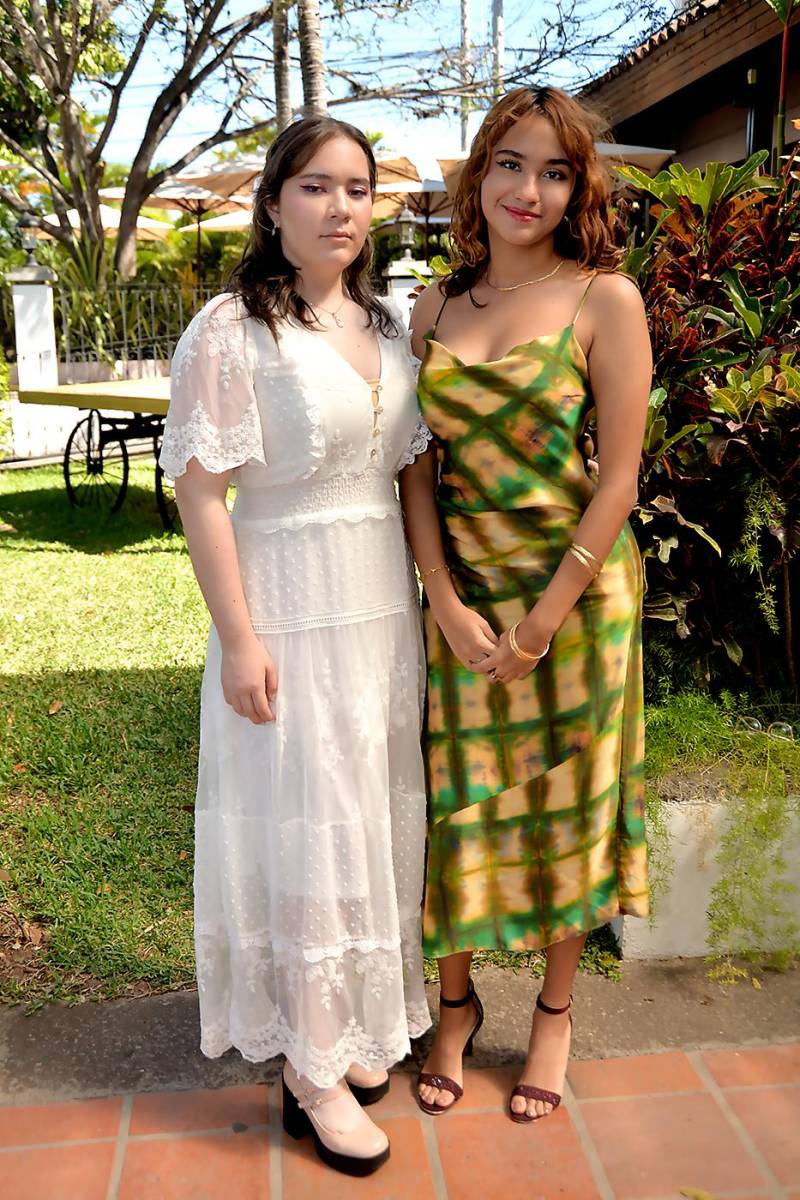Diana Villa y Dulce Valladares.