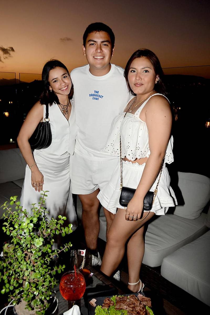 Así se vivió la White Party de Finca 8 y Galeano
