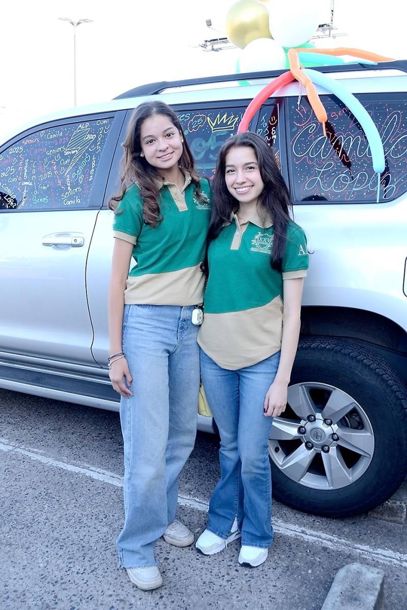 Daniela Benítez y Alessandra Castillo.