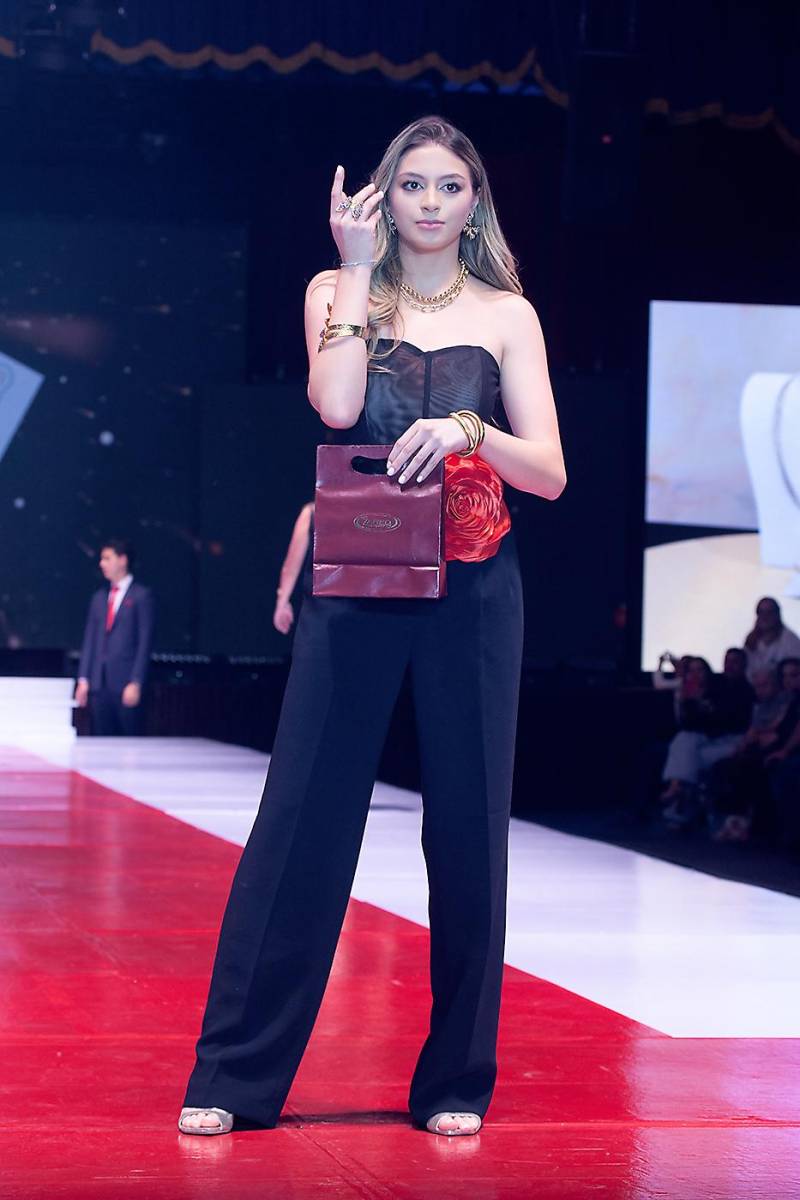 Senior Fashion Show “Ace of Style” de la Escuela Internacional Sampedrana 2025