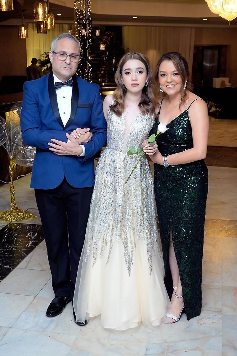 German Leitzelar, Gabriela Lucía Leitzelar y Gabriela Mejía