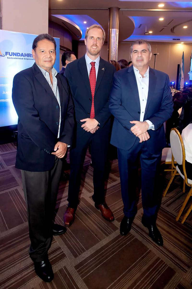 Jorge Rivera, Ivar Peterson y Alex Canahuati.