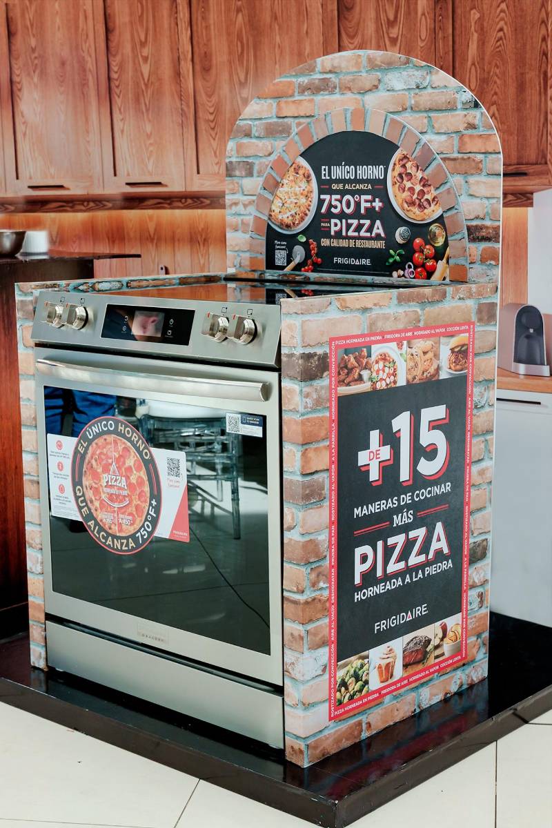 La nueva Frigidaire Pizza Range.