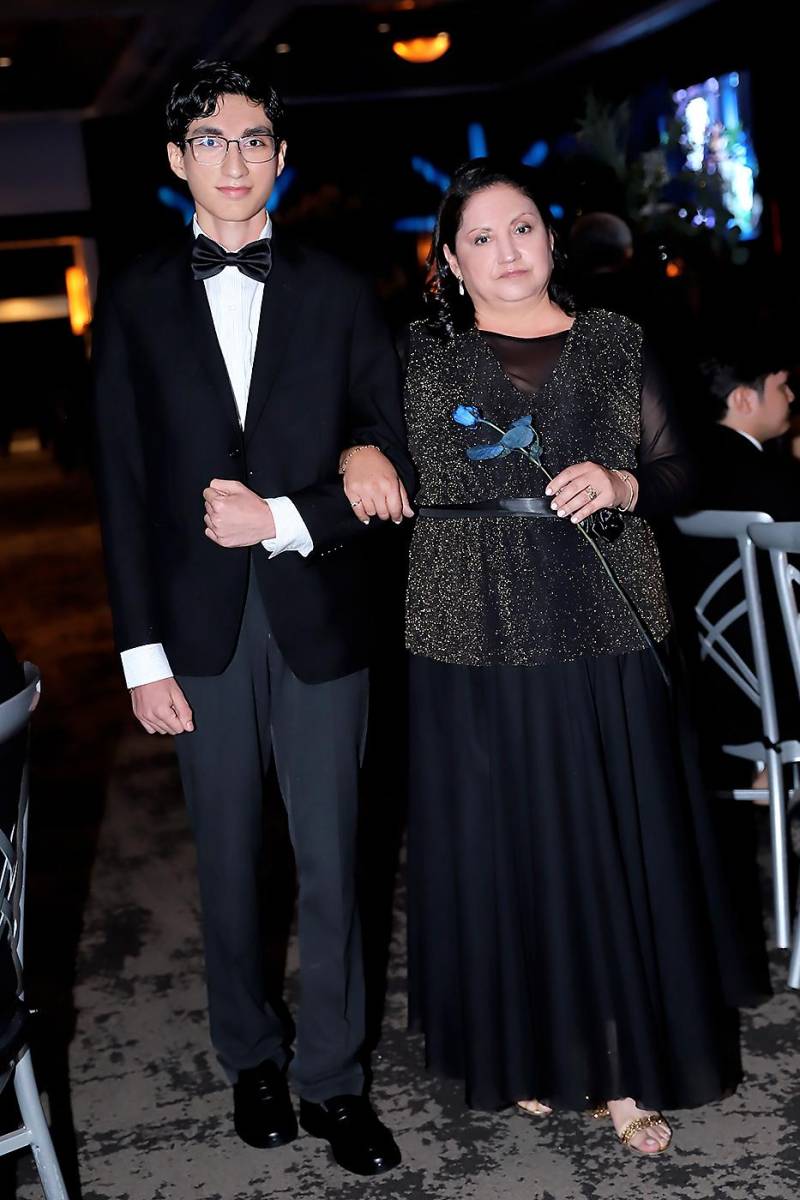 Diego Pineda y Leslie Dubón.