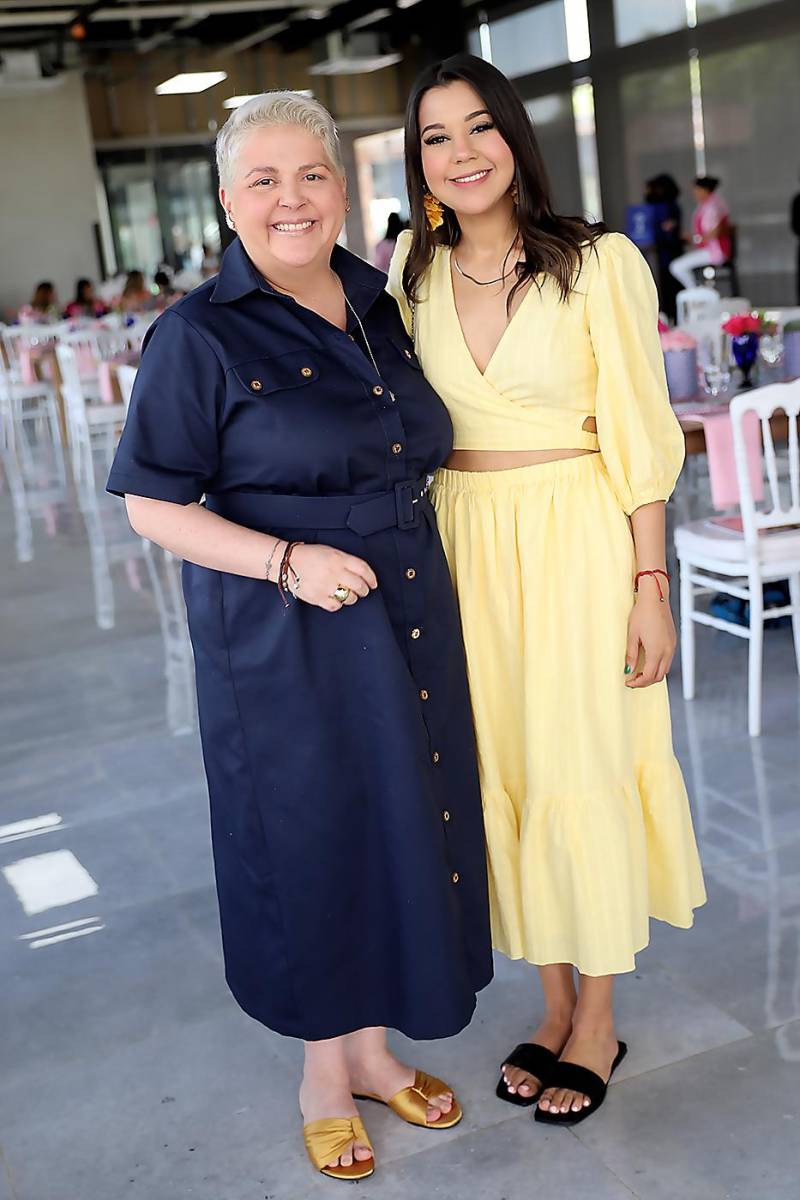Pamela Letona y Sarah Perdomo.