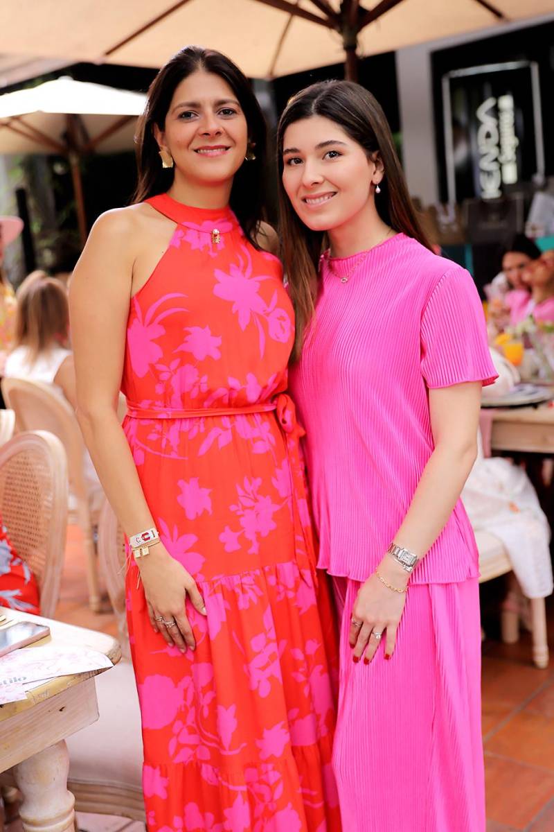 Juli Hernández y Hannah Sosa.