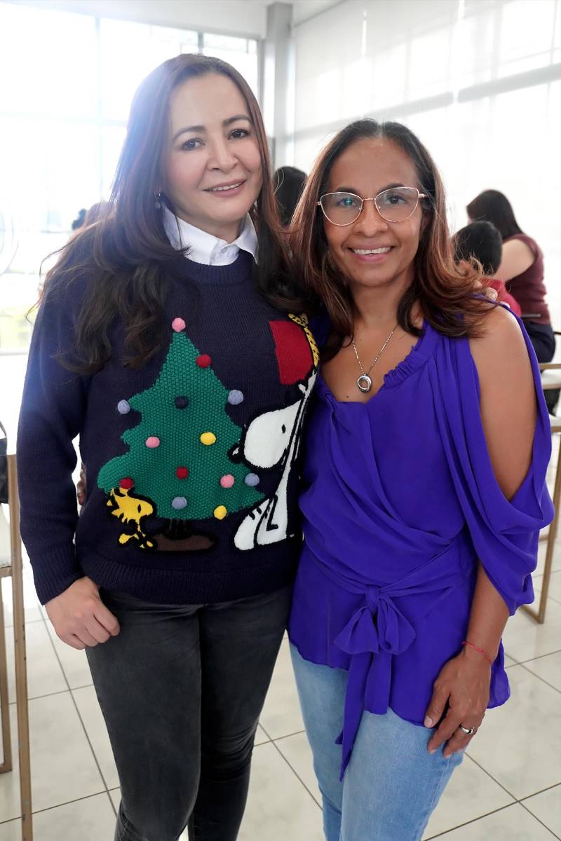 Lesly Flores y Thelma Meléndez.