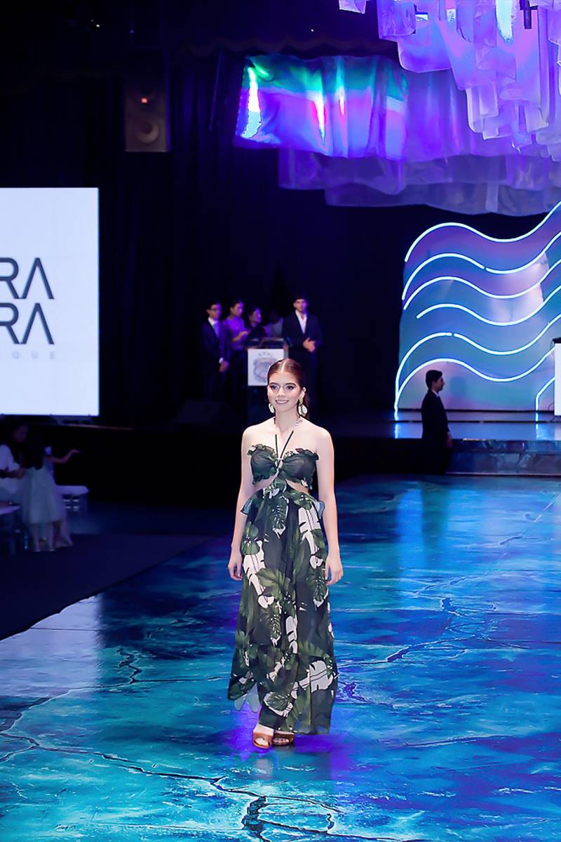 Senior Fashion Show 2026 de la Escuela Internacional Sampedrana, parte 1