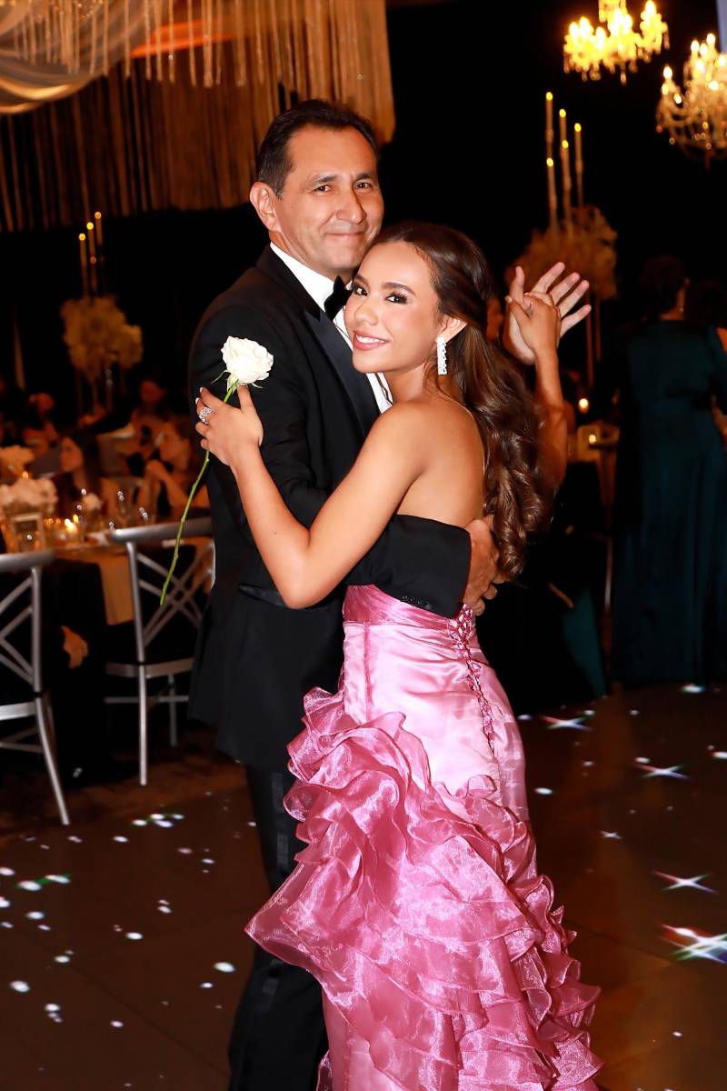 Adriana Gutierrez y su padre Hector Gutierrez. 