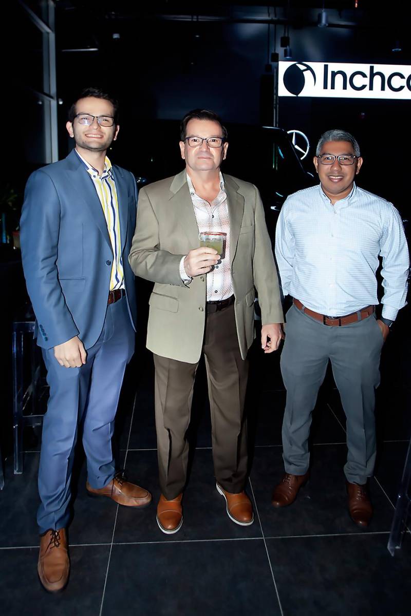 Rubén y su hijo Rubén Wolozny con Juan Carlos Gutiérrez.