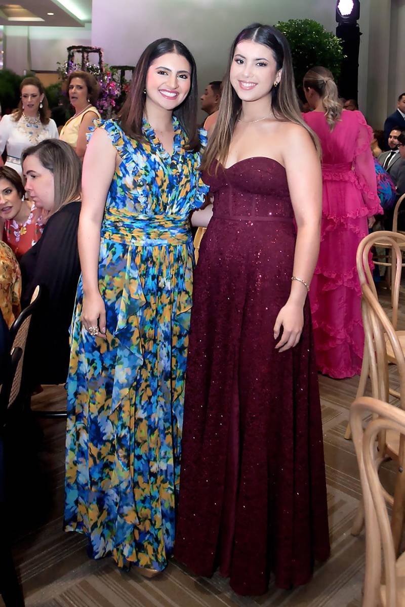 Larissa Montealegre y Emilia Handal.