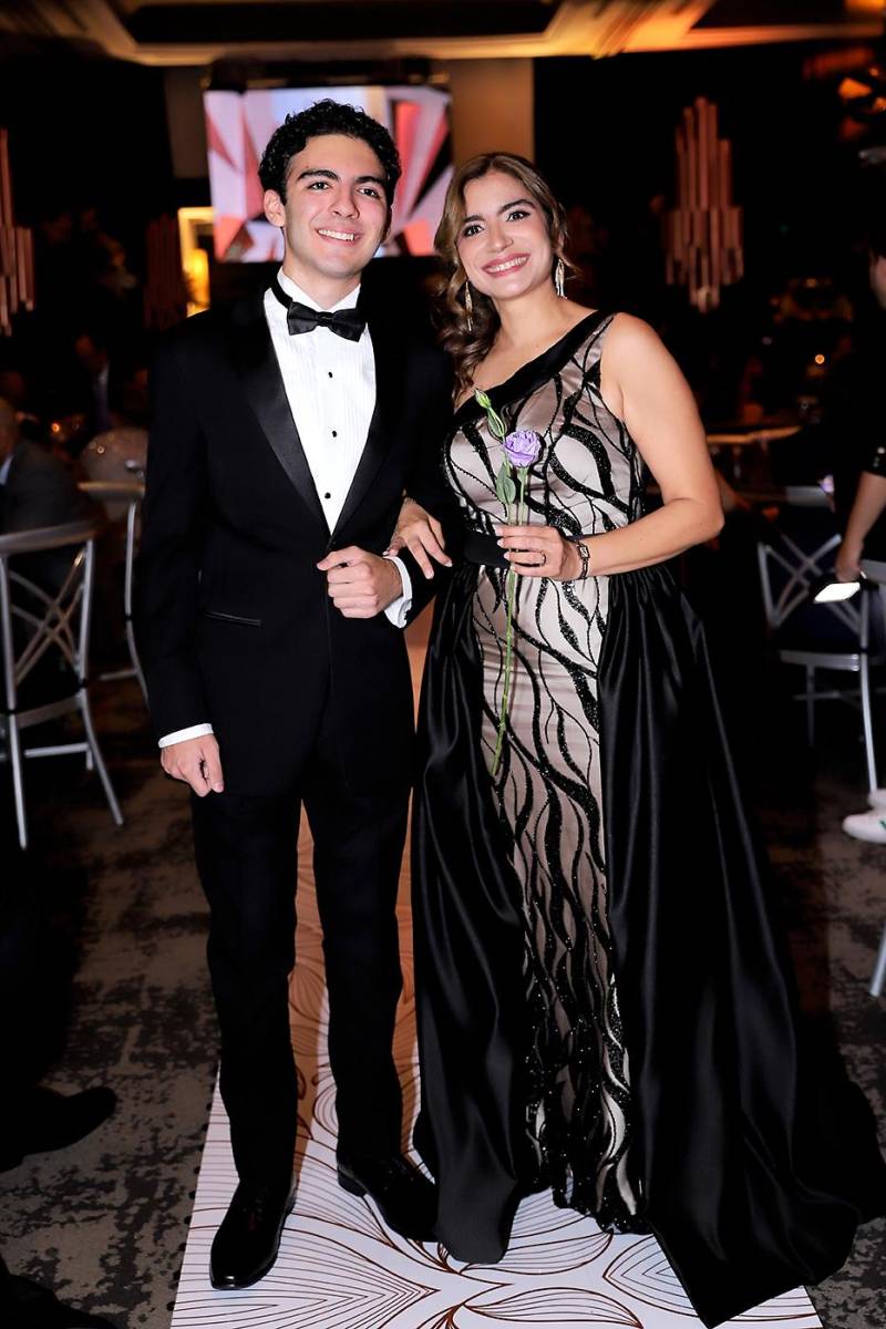 Abraham Mahomar y Claudia Díaz Del Valle.
