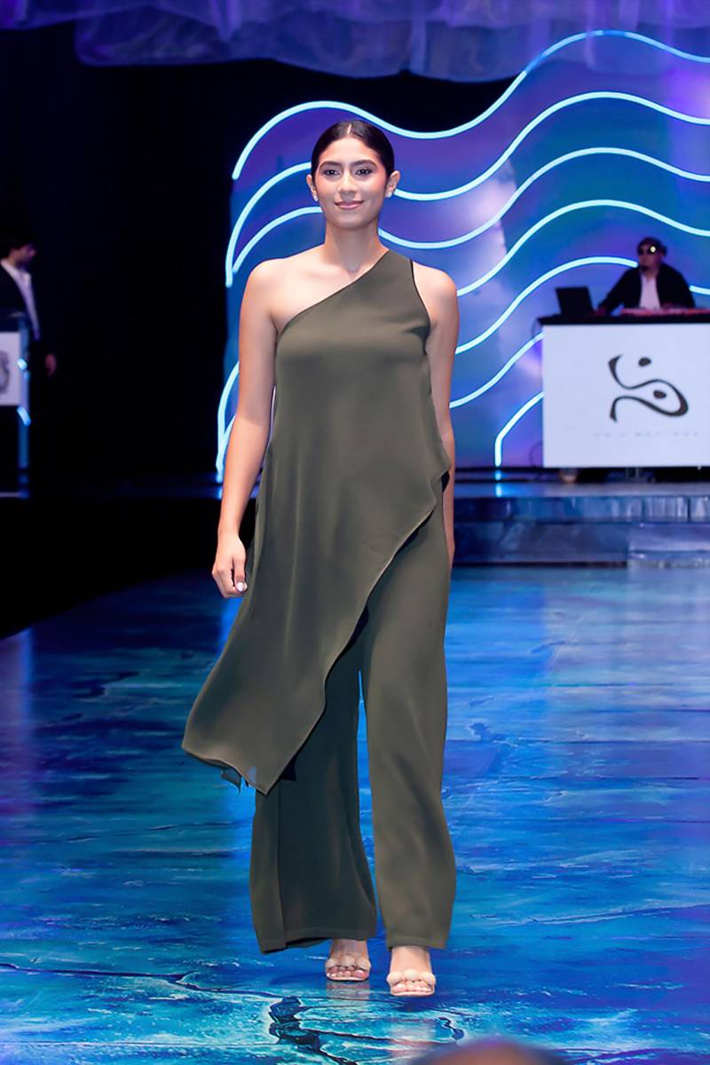 Senior Fashion Show 2026 de la Escuela Internacional Sampedrana, parte 1