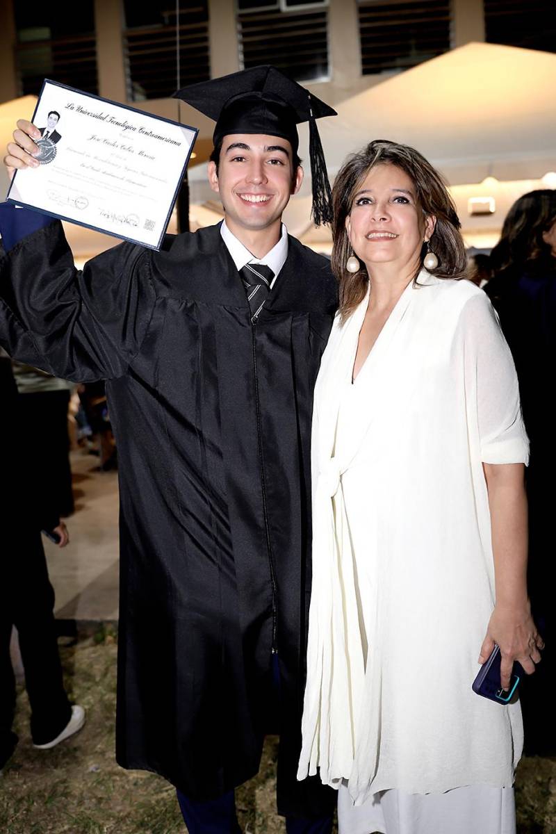 Graduaciones de Pregrado de UNITEC TGU 2025