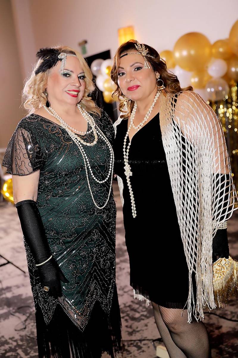 Sara Guerra y Roxana Solorzano.
