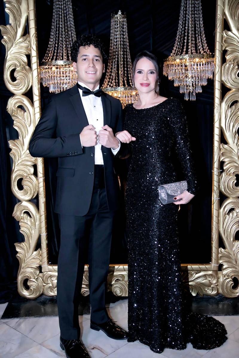 Desfile padres e hijos de la Prom 2026 Del Campo School