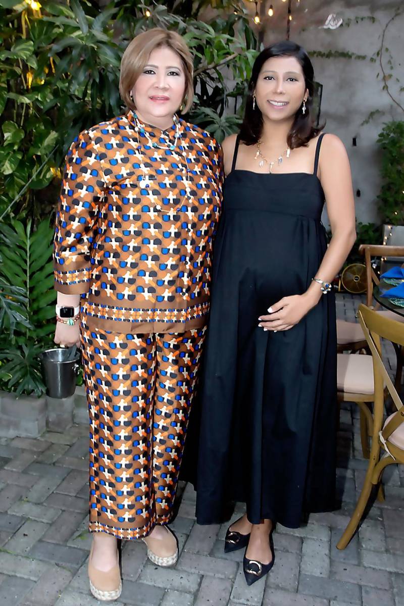 Patricia Gonzalez y Claudette Cubero