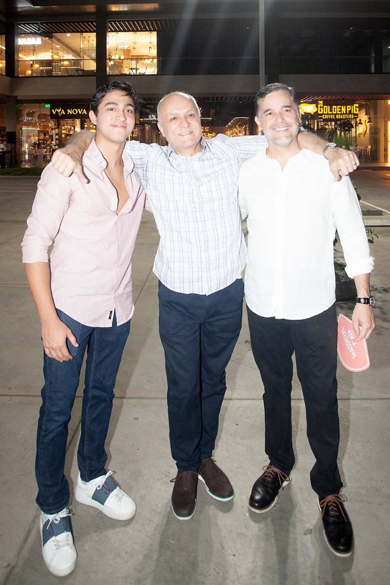 Pietro y Giorgio Rastelli con Sergio Bendaña.