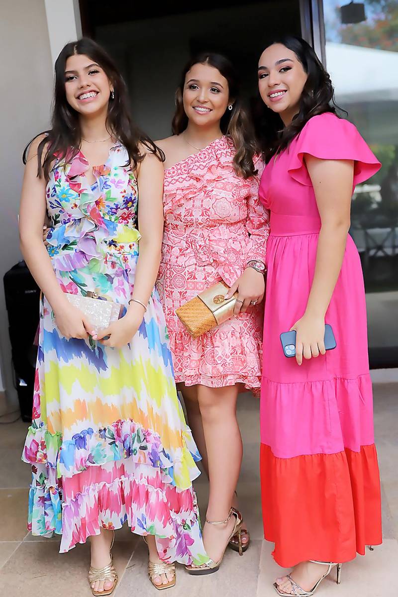 Andrea Díaz, Gabriela Maradiaga y Lucia Bueso