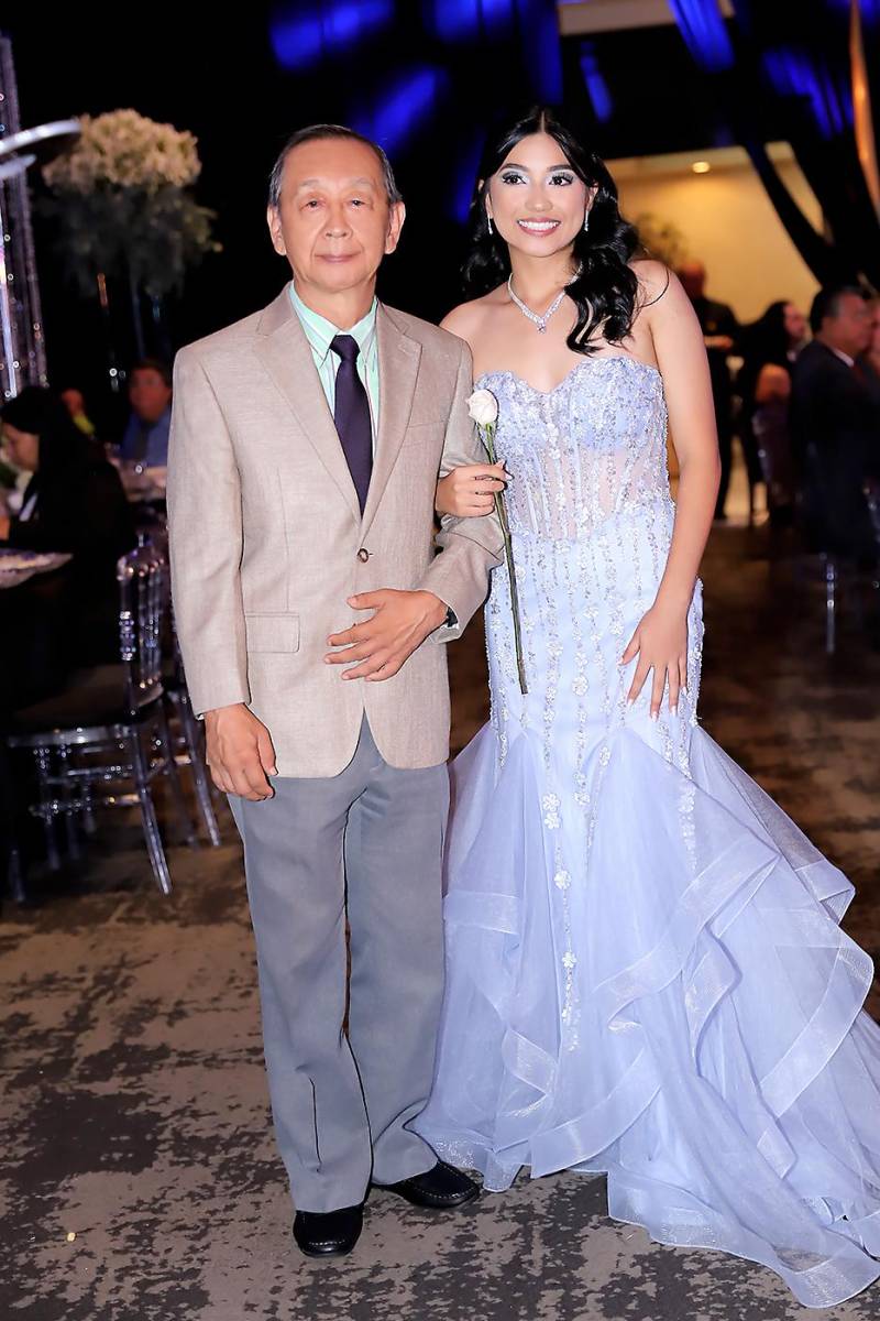 James Lee y su hija Ashley Sofía Lee Cruz