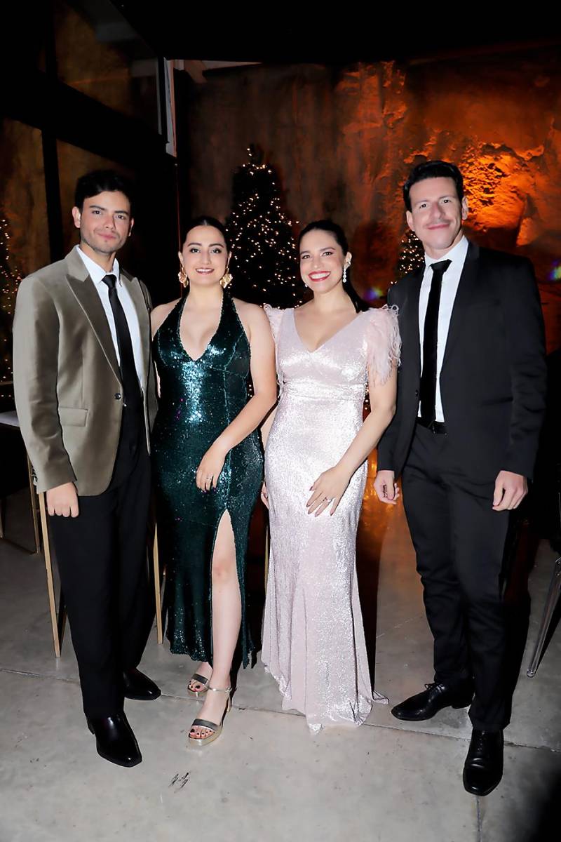 Panthelys Theodoracopoulos, Alejandra Barjum, Aida Ramos y Astolfo Santos