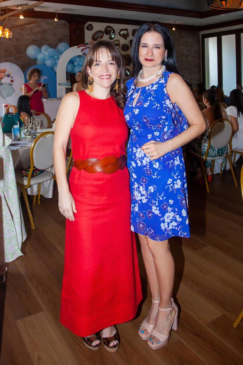 María Fernanda Abufele y Jessica Abufele.