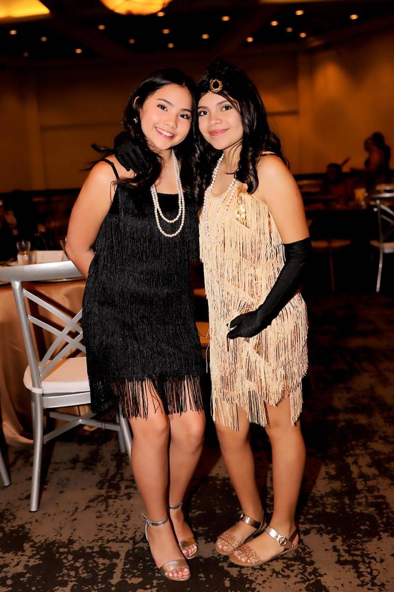 Analiha y Paulina Vallejo. 