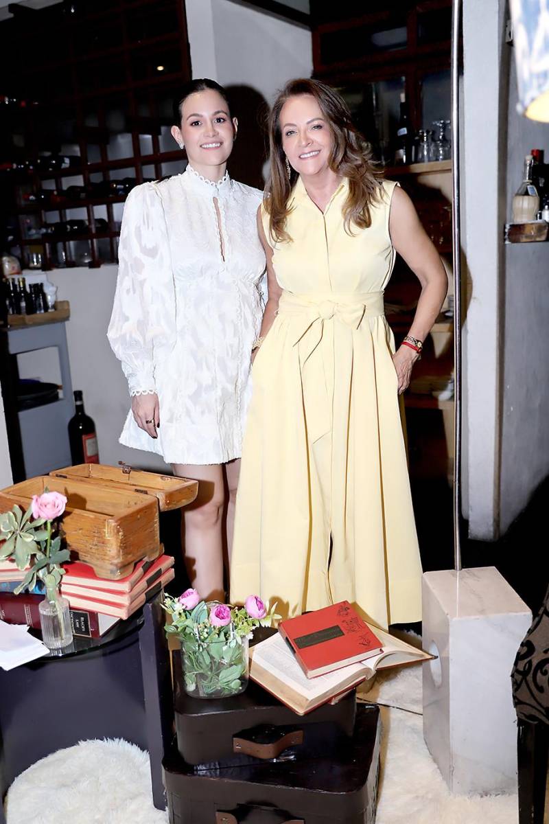 Allison y Mandy Rivera.