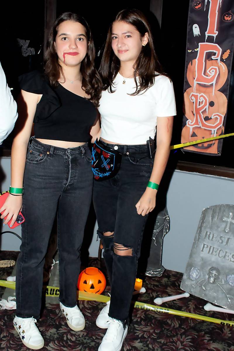 Mary Zummar y Sonia Larach.