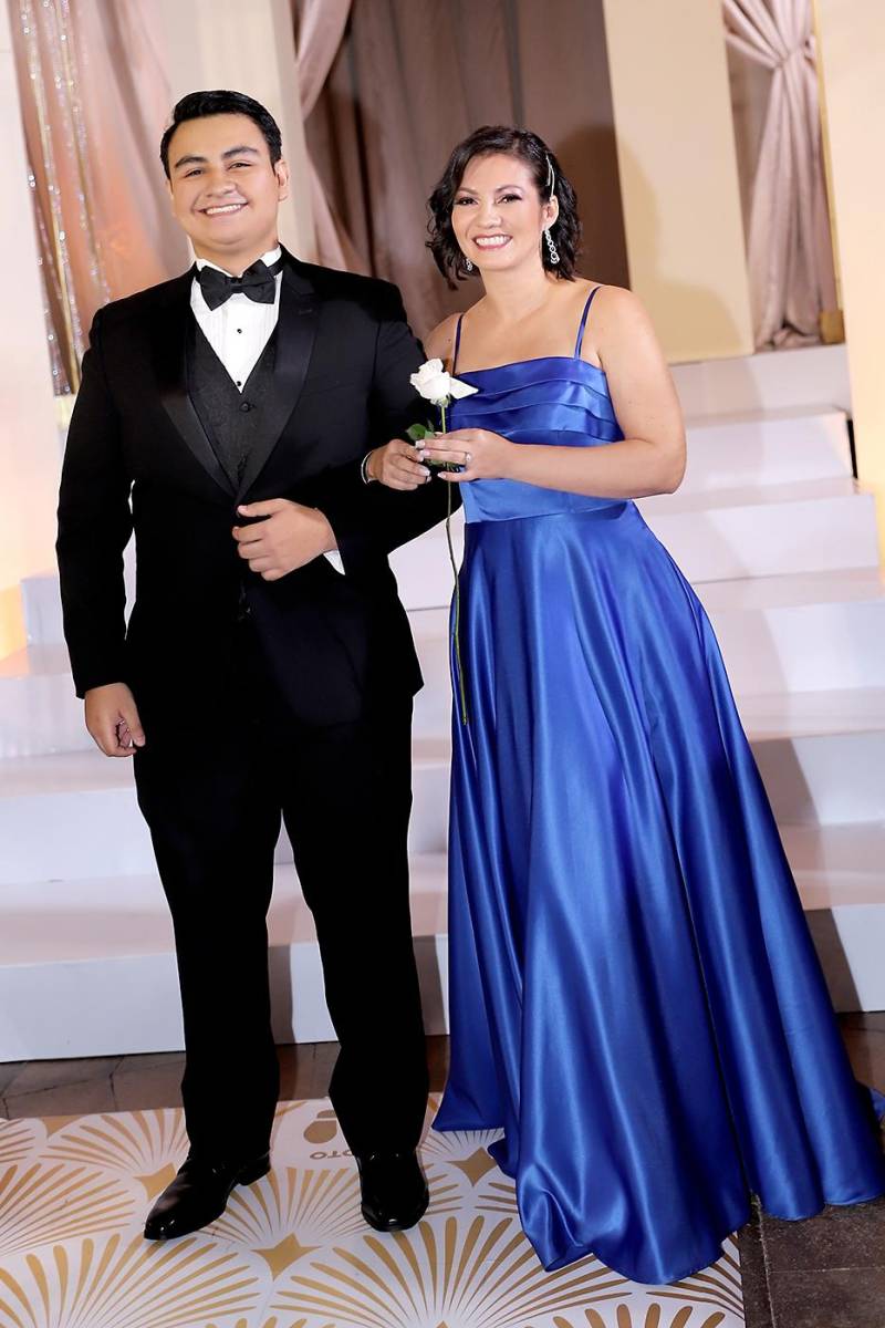 Flavio José Castillo Morales con su madre Keila Morales