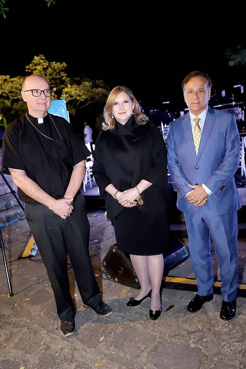 José Vicent Nácher, María del Rosario Selman y Thierry de Pierrefeu 