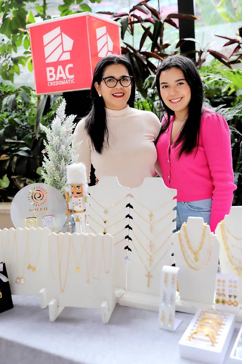 Kenia Merren y Andrea Maradiaga de SOLEIL JEWELS, que ofrece una colección de joyas curadas para la mujer moderna
