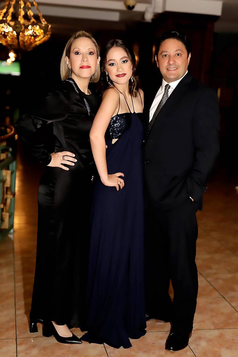 Paola Ortez, Natalia y Sergio Rodríguez