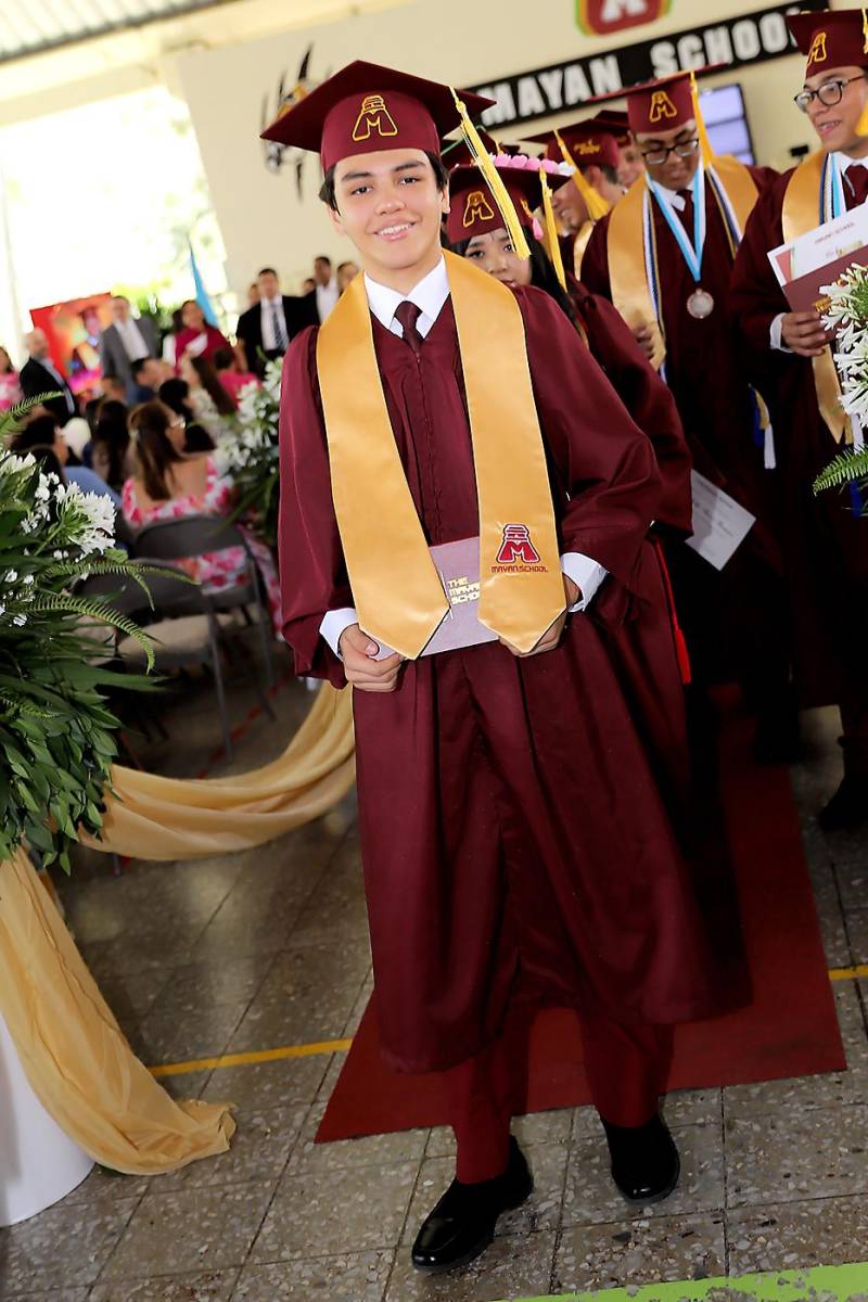 Graduación 2024 de Mayan School