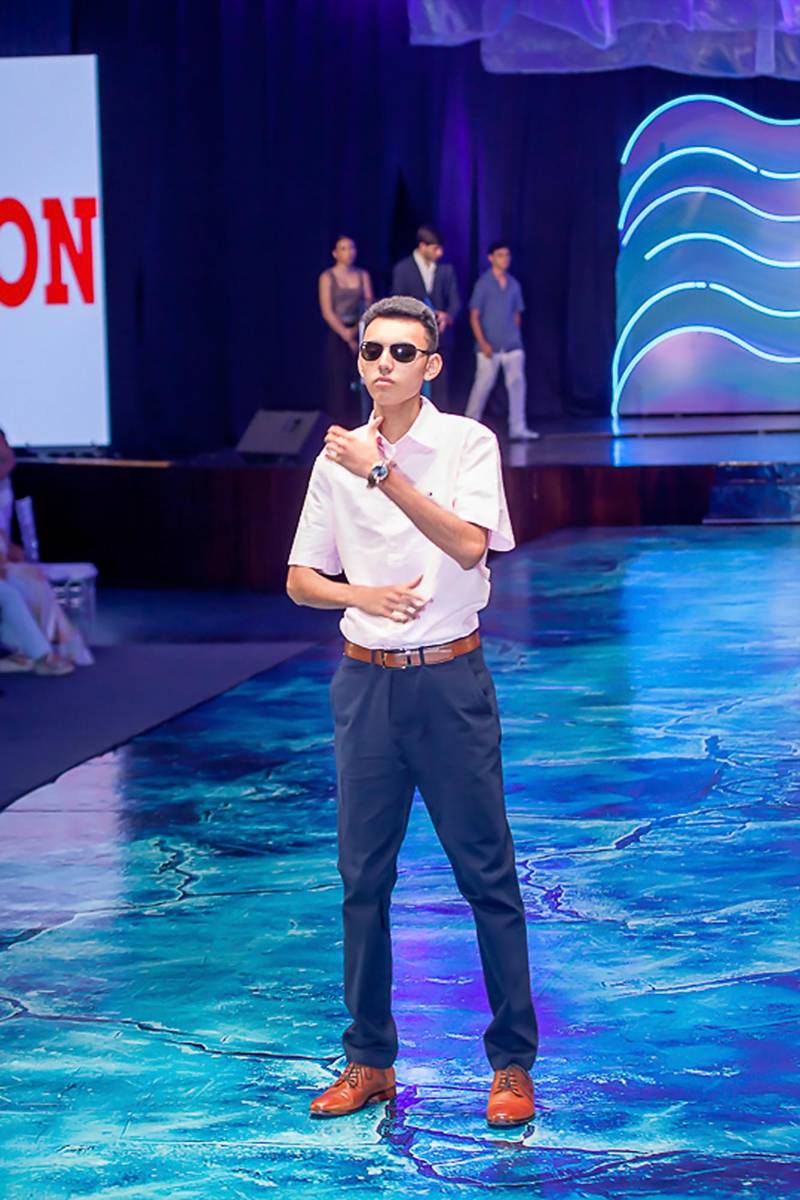 Senior Fashion Show 2026 de la Escuela Internacional Sampedrana, parte 2
