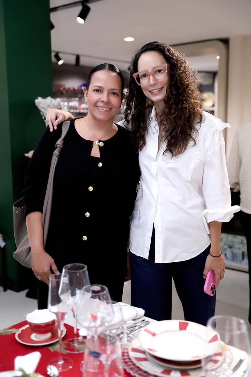 Lastenia Álvarez y Nan Marinakys