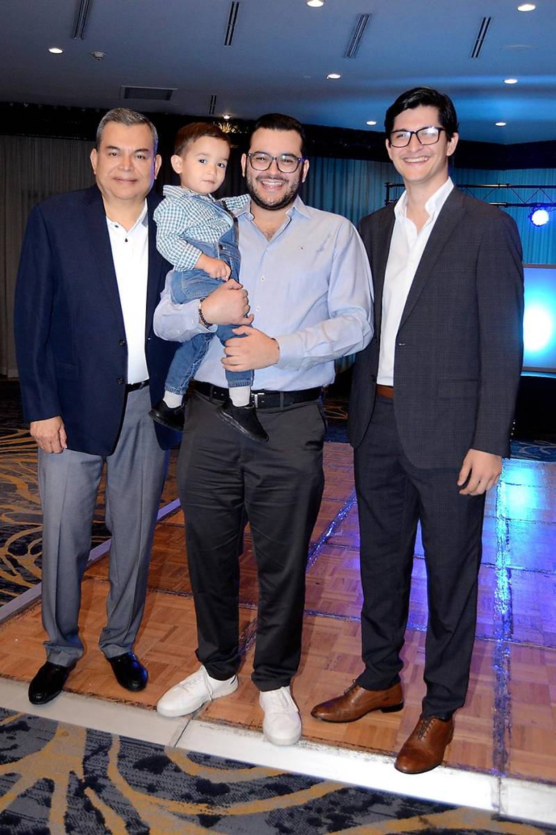 Enrique Ortez II, Gabriel Ortez y Javier Asfura. 
