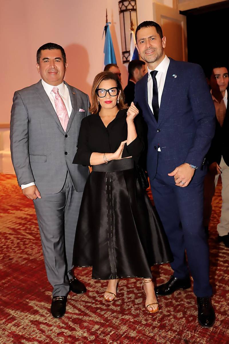 Edwin Pavón, Blanca Bendeck y embajador de Israel Eldad Golan
