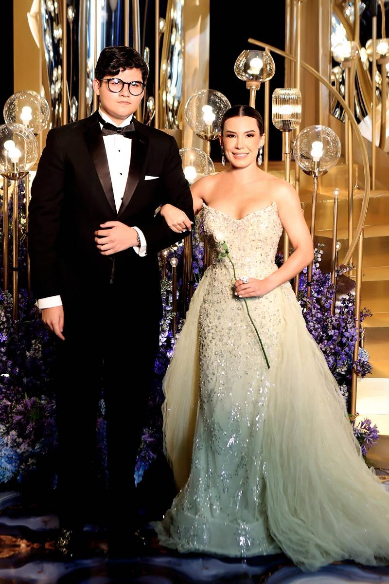 Desfile de padres e hijos en la Prom 2026 de la Escuela Americana de Tegucigalpa