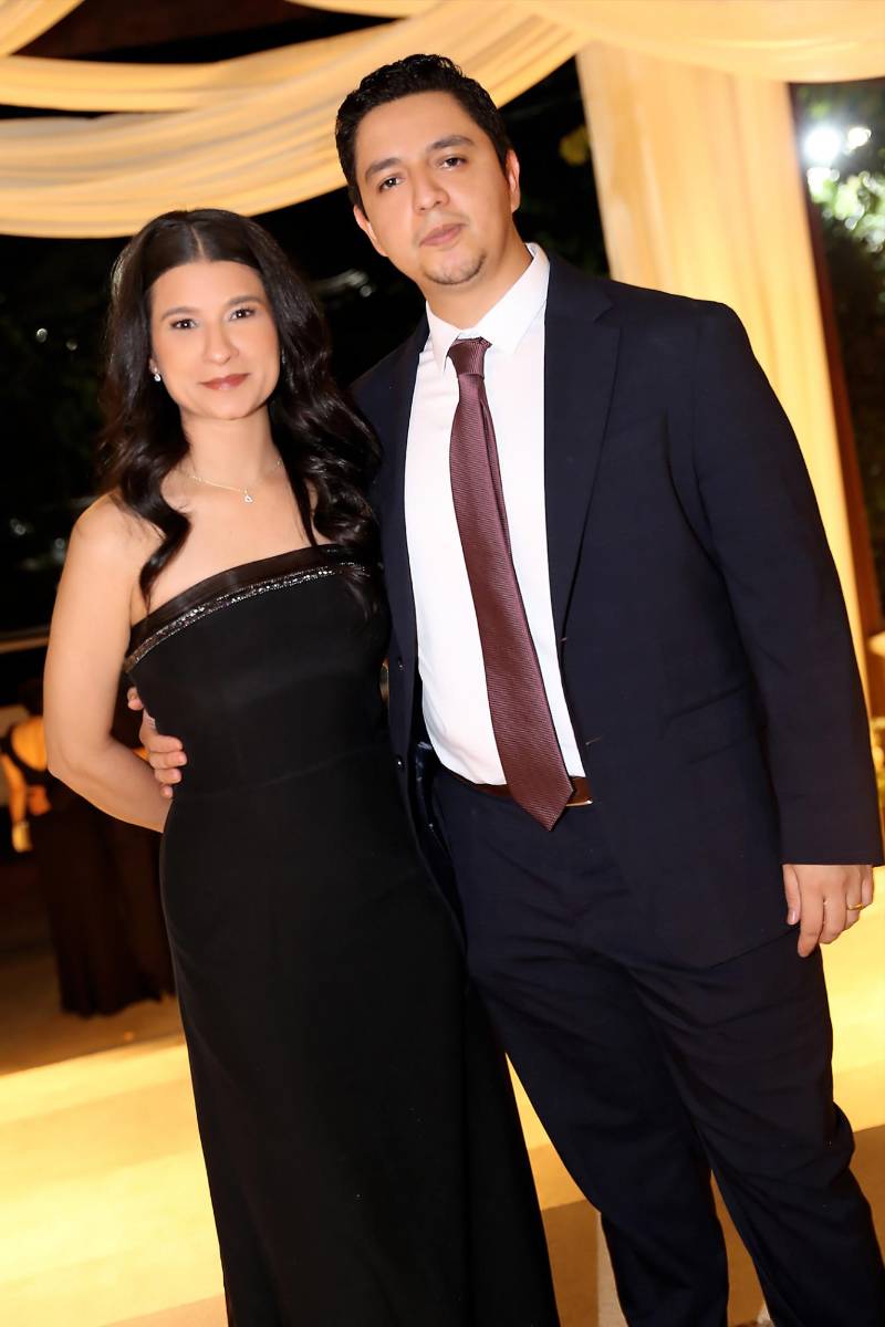 Cesia Iriarte y Luis Flores 