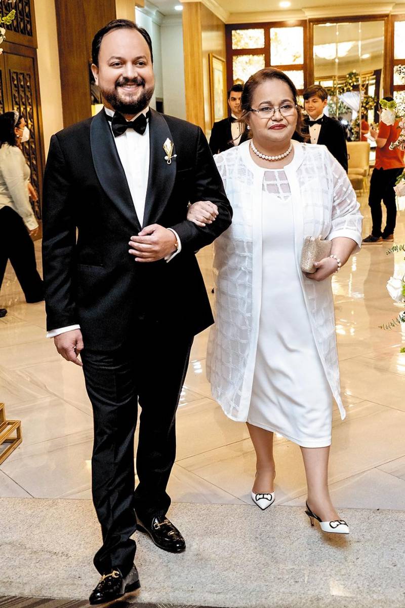 Nahúm Eliezer Moreno y su madre Iris Hernández