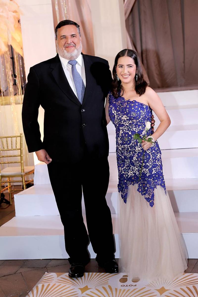 Manuel Ligero con su hija Melissa Rebeca Ligero Mejía 