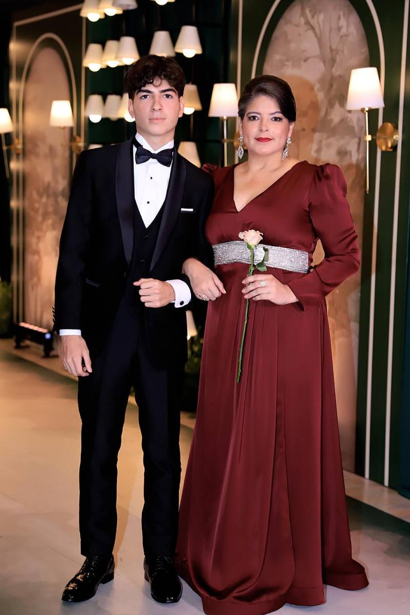 Joaquin Salgado con su madre Dinorah Santos