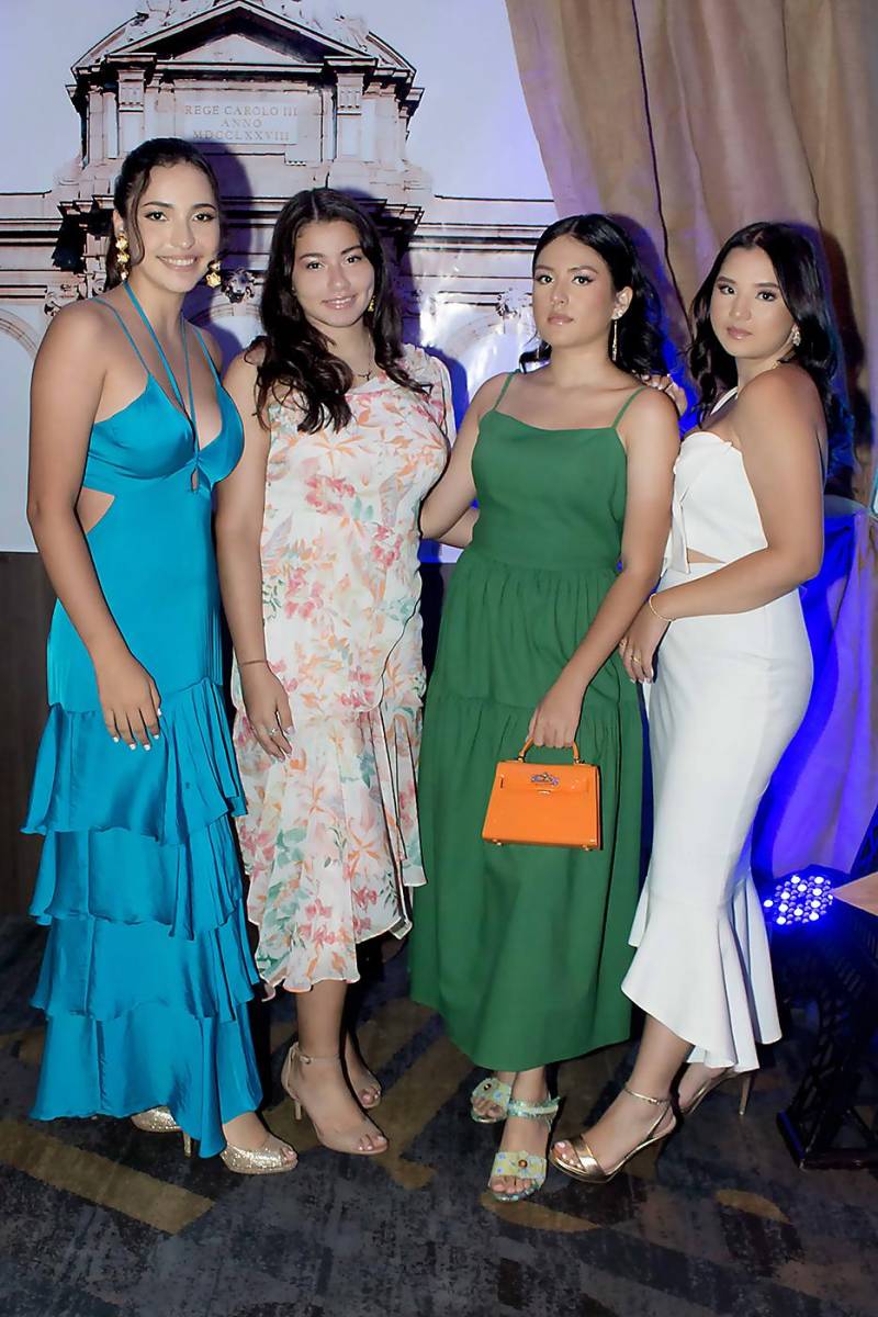 María Belén Barahona, Natalia Zelaya, Amanda Lopez y Haimei Cha
