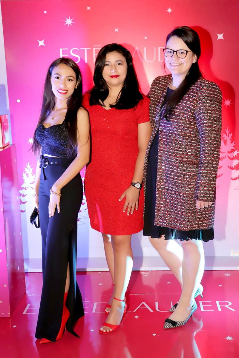Mariela Flores, Tania Espinoza y Jehime Lagos Servellón