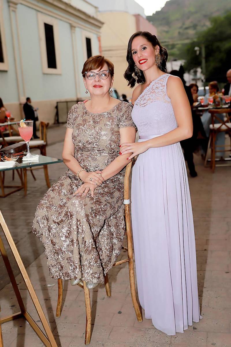 Mercy Lozano y Amanda Dacarett