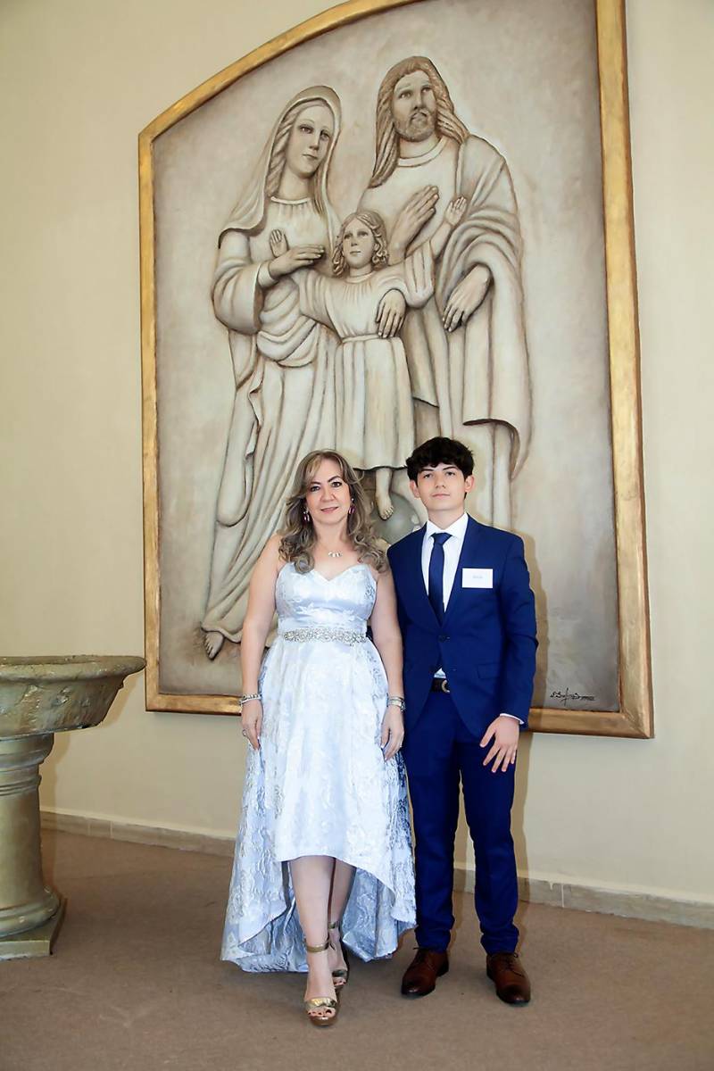 Nelsy y su hijo Jesús Andrés Bográn Mejía.